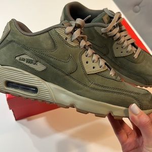 Air Max 90 winter prm in medium olive